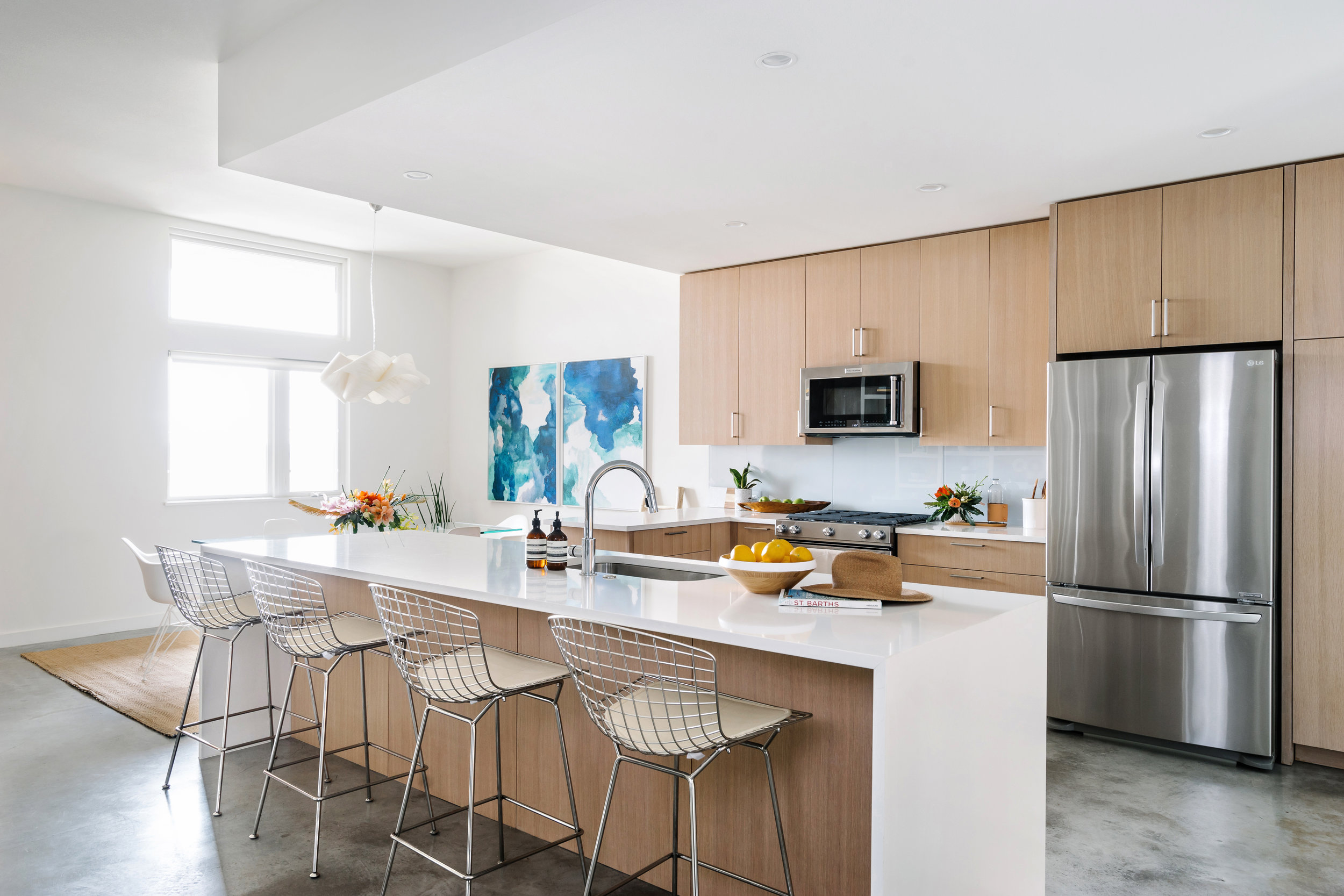 Tranquil & minimal modern townhouse designed by Austin's fnest modern interior design studio